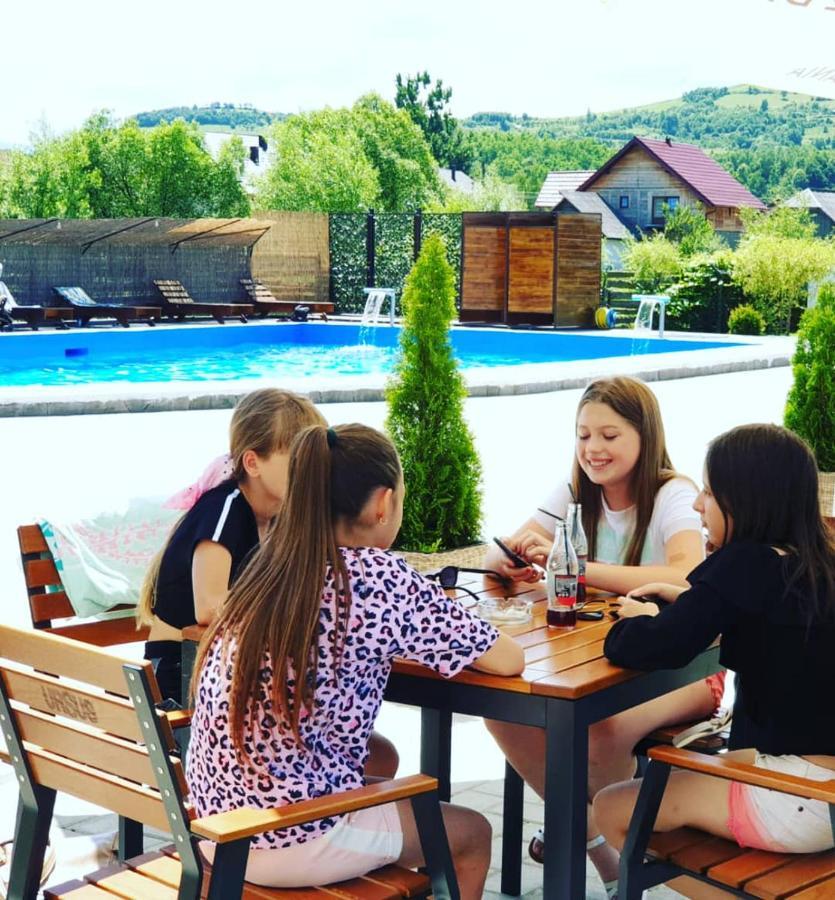 Casa Tomsa Bed & Breakfast Rozavlea Екстериор снимка