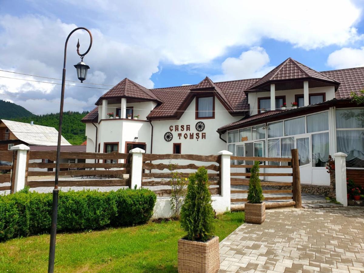 Casa Tomsa Bed & Breakfast Rozavlea Екстериор снимка