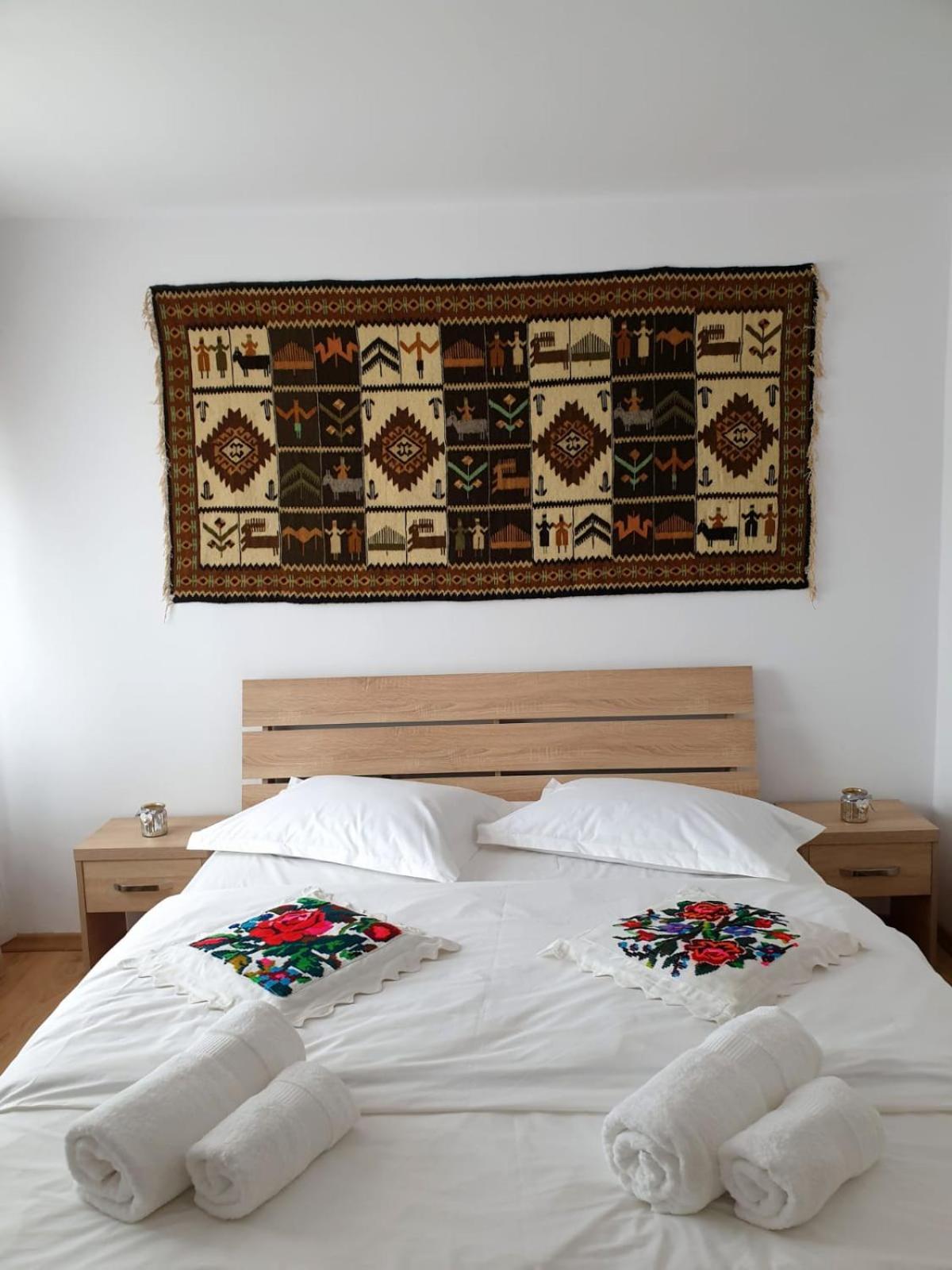 Casa Tomsa Bed & Breakfast Rozavlea Стая снимка