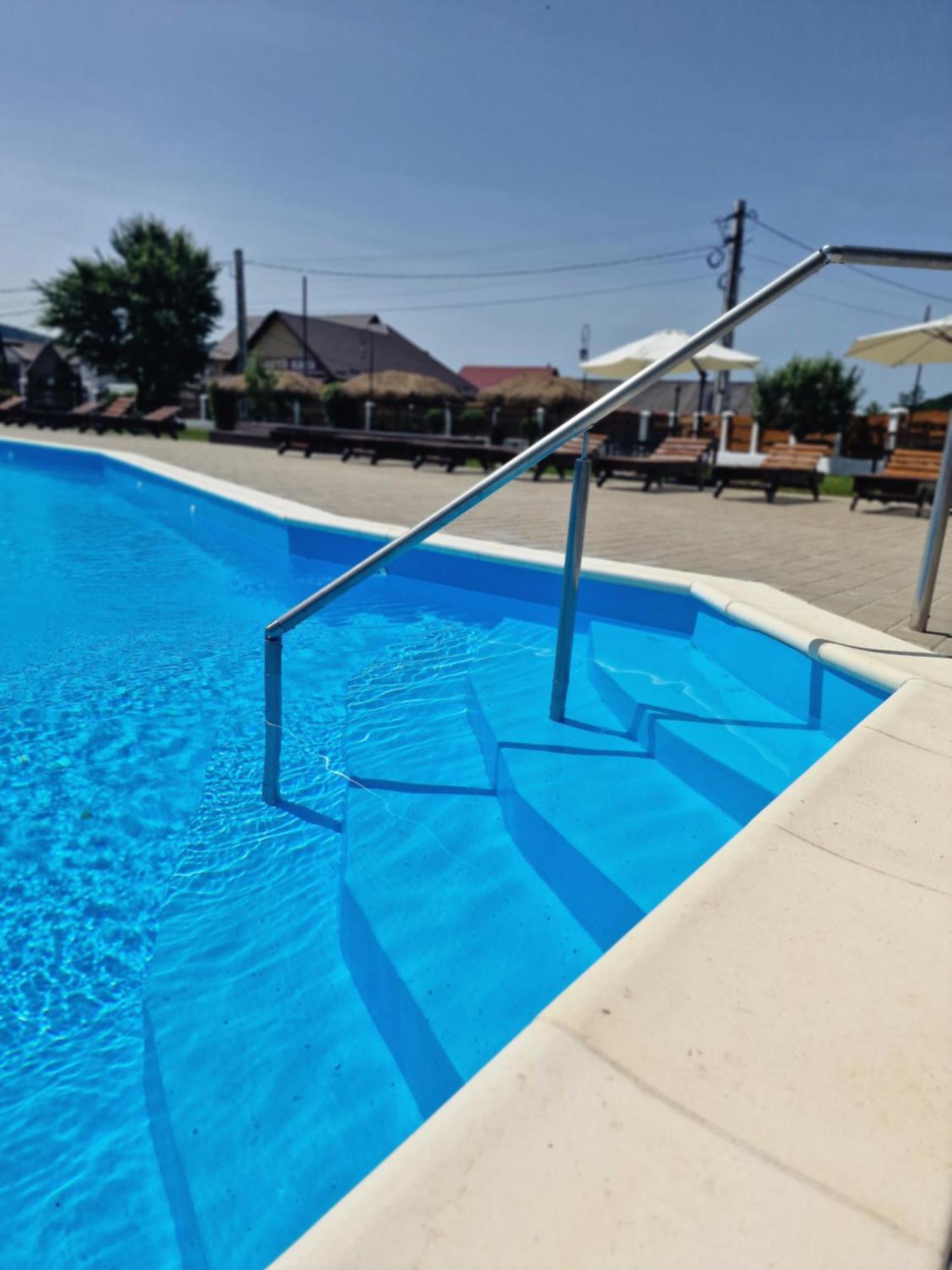 Casa Tomsa Bed & Breakfast Rozavlea Екстериор снимка