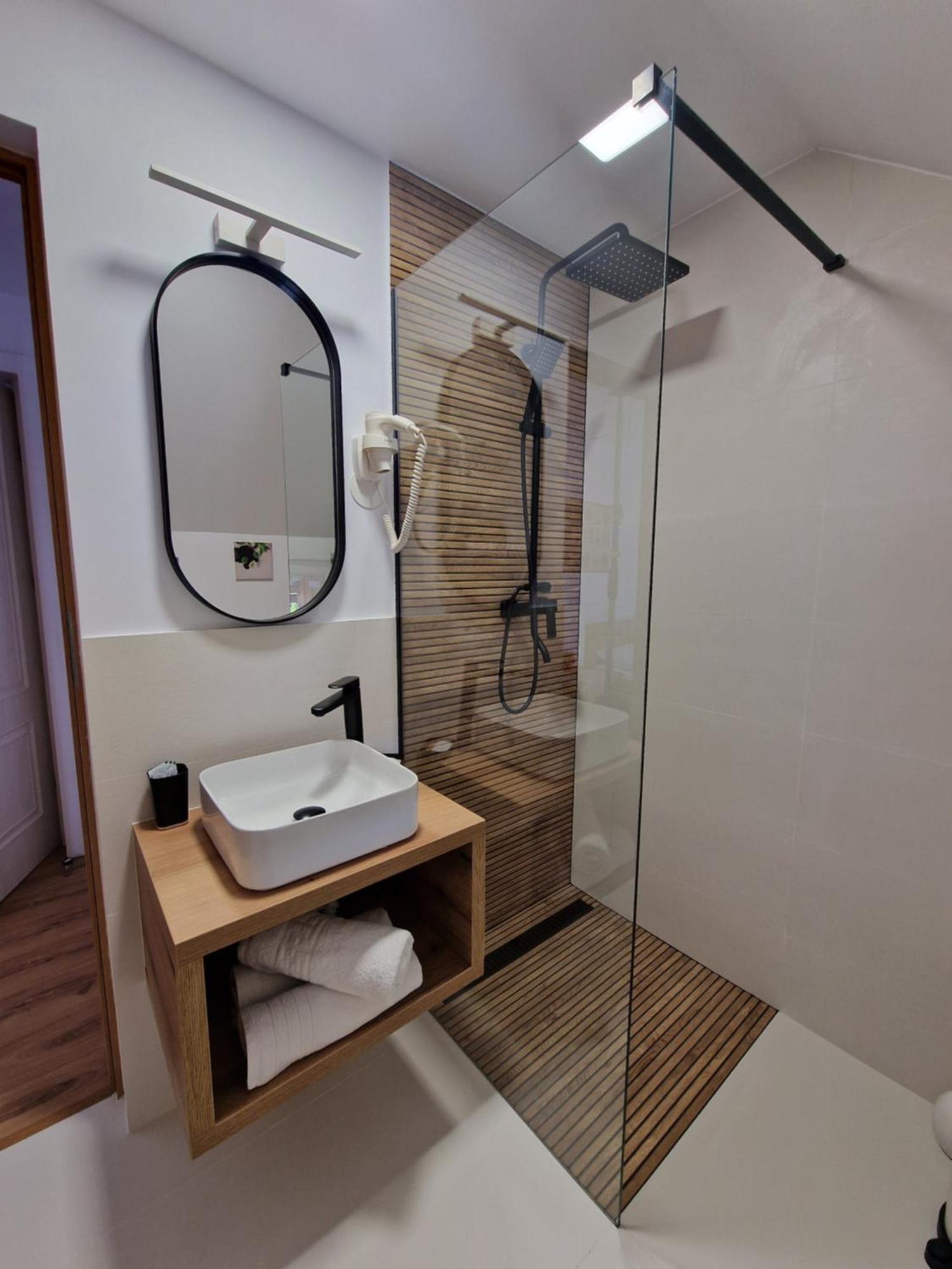 Casa Tomsa Bed & Breakfast Rozavlea Екстериор снимка
