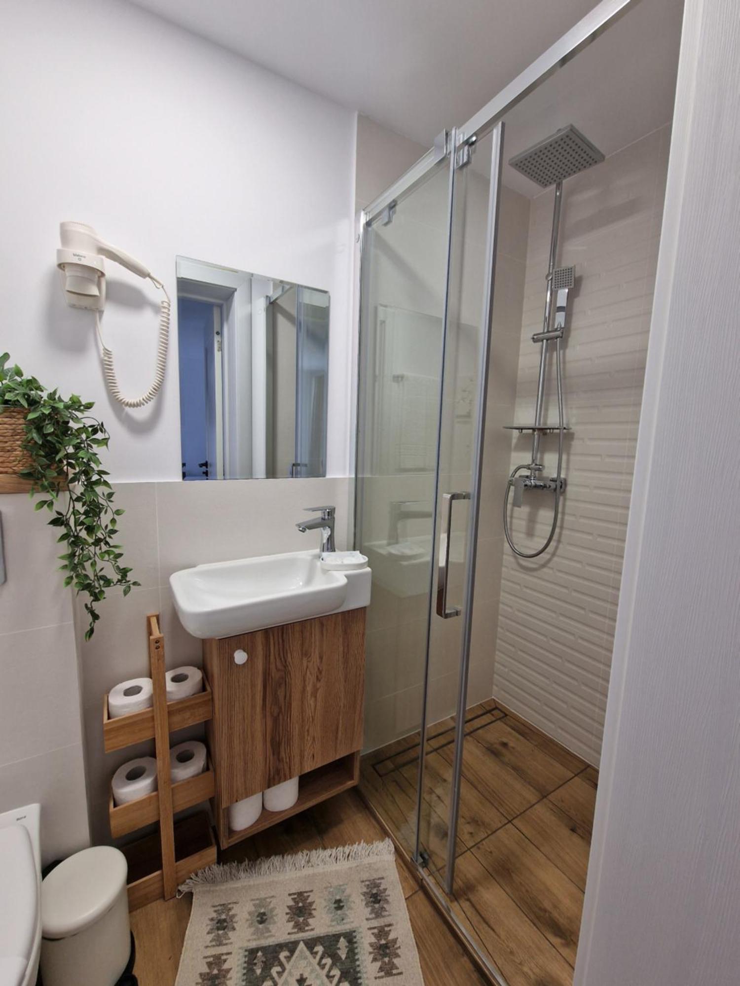 Casa Tomsa Bed & Breakfast Rozavlea Екстериор снимка