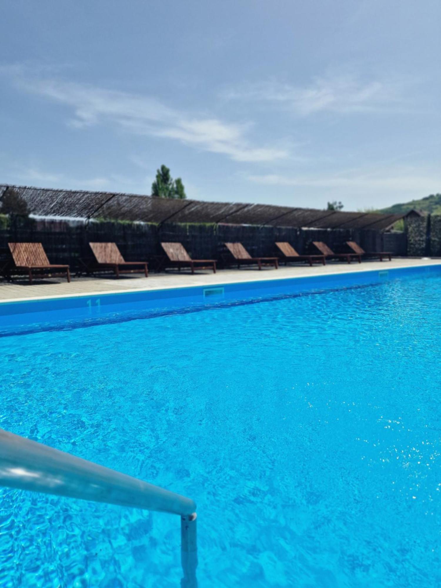 Casa Tomsa Bed & Breakfast Rozavlea Екстериор снимка