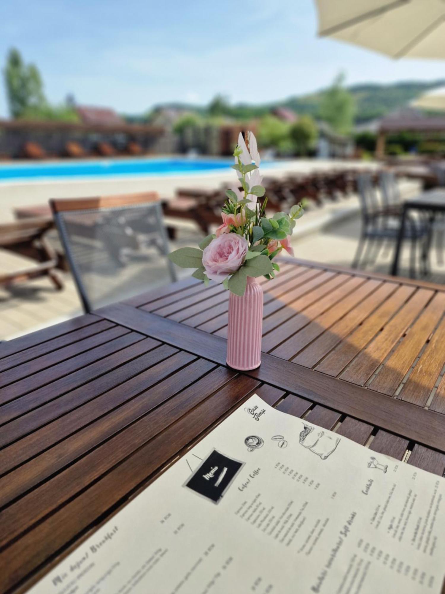 Casa Tomsa Bed & Breakfast Rozavlea Екстериор снимка